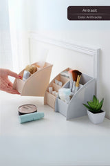 Makyaj fırçaları ve kozmetik ürünler için çekmeceli plastik organizer ile banyo veya makyaj masası düzenleyici