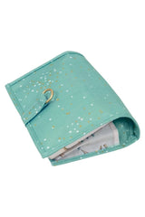 Yıldız desenli açık mavi bebek alt değiştirme matı katlanmış şekilde