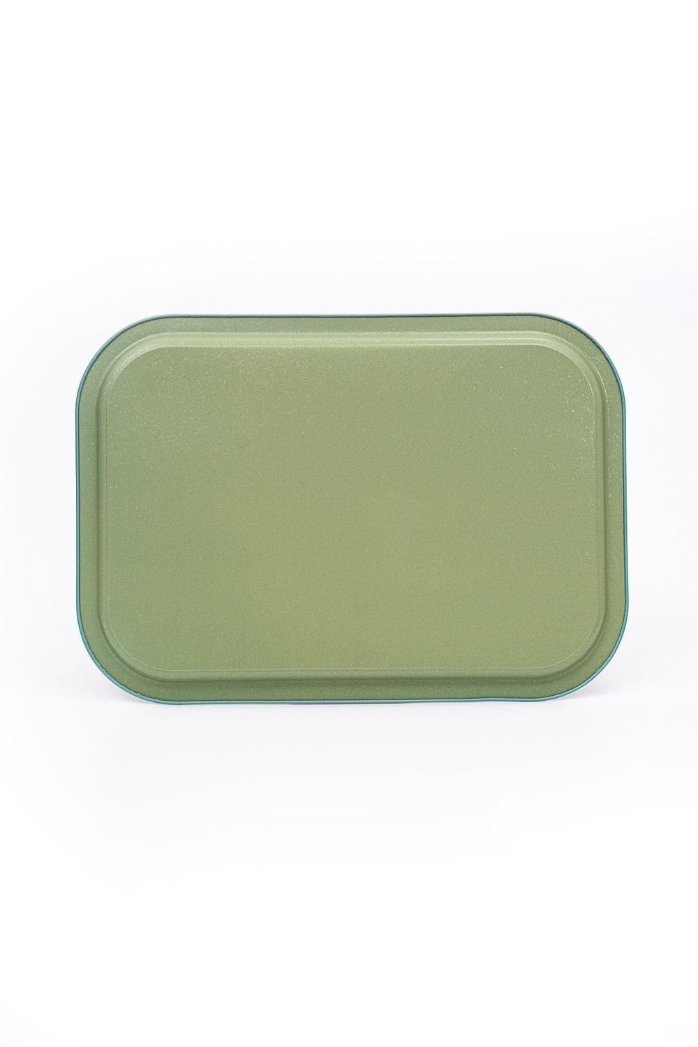 Yeşil renkli dikdörtgen metal tepsi, beyaz arka planda